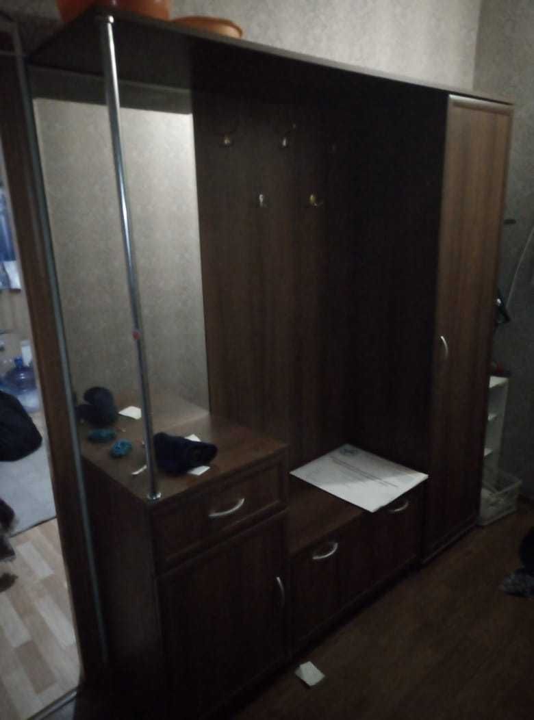 Новый шкаф с 3 дверями по 80тыс.тнг,срочно+недорого