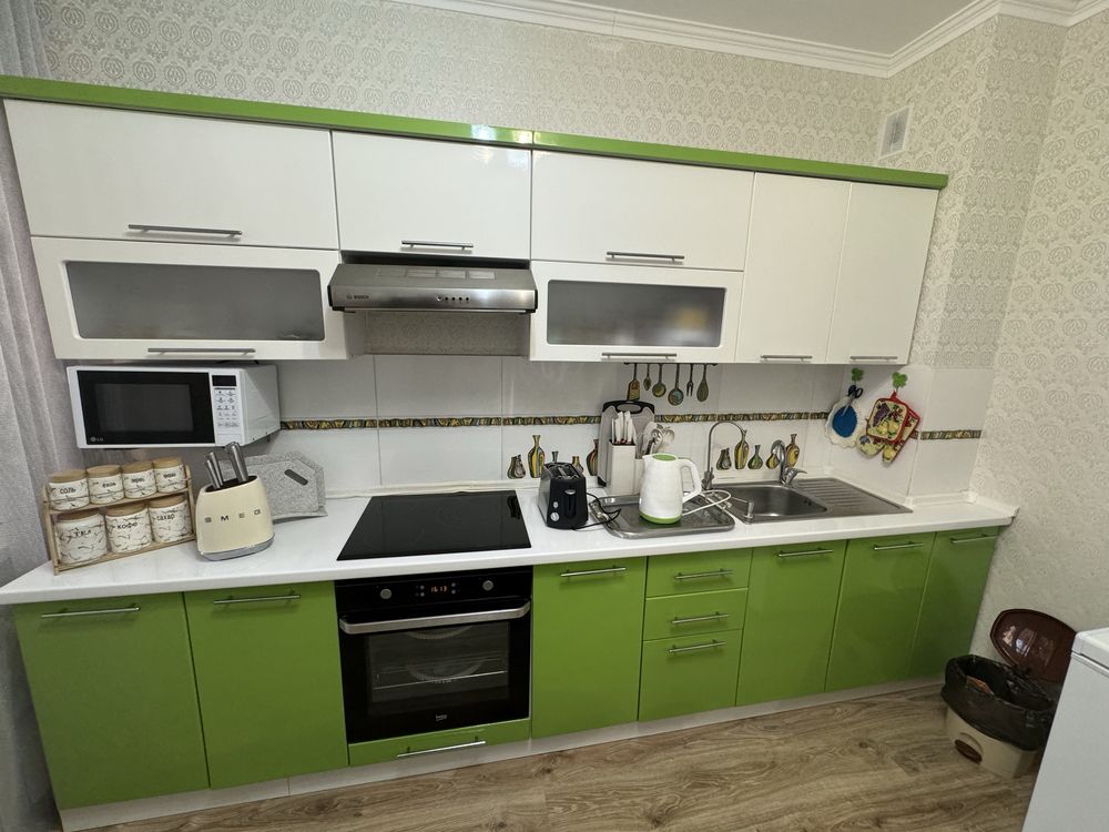 Продам кухонную мебель срочно