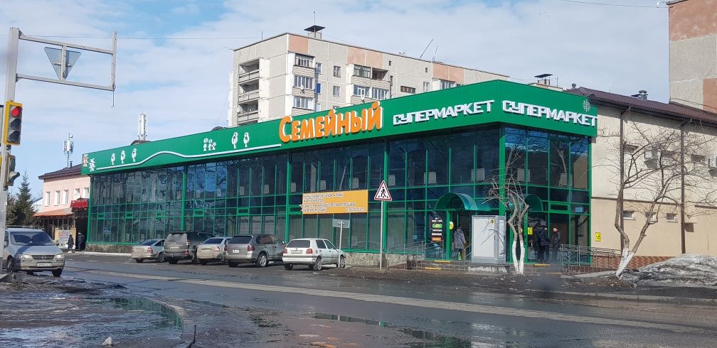 Кабинет В аренду и Сдам в аренду кресло парикмахера, стул визажиста