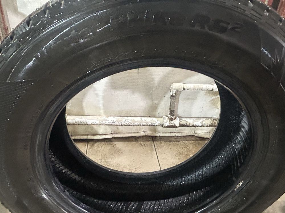 Продаю зимнюю резину HANKOOK 215/60/16