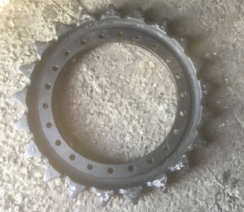 Звёздочка ведущая  Cat Volvo Komatsu Doosan HItachi