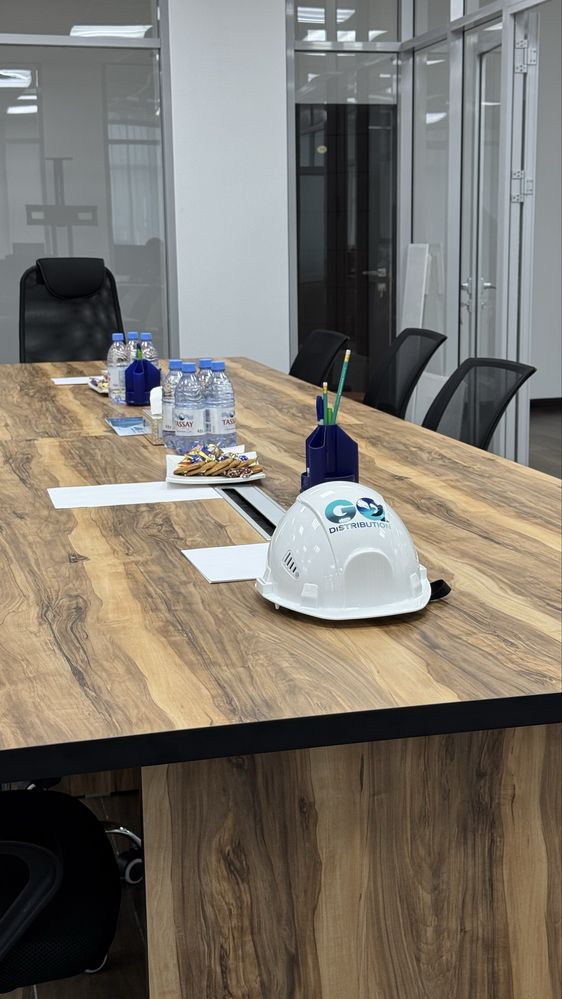 Мебель для офиса на заказ Loft Астана Шкафы Стеллажи Тумбы Столы
