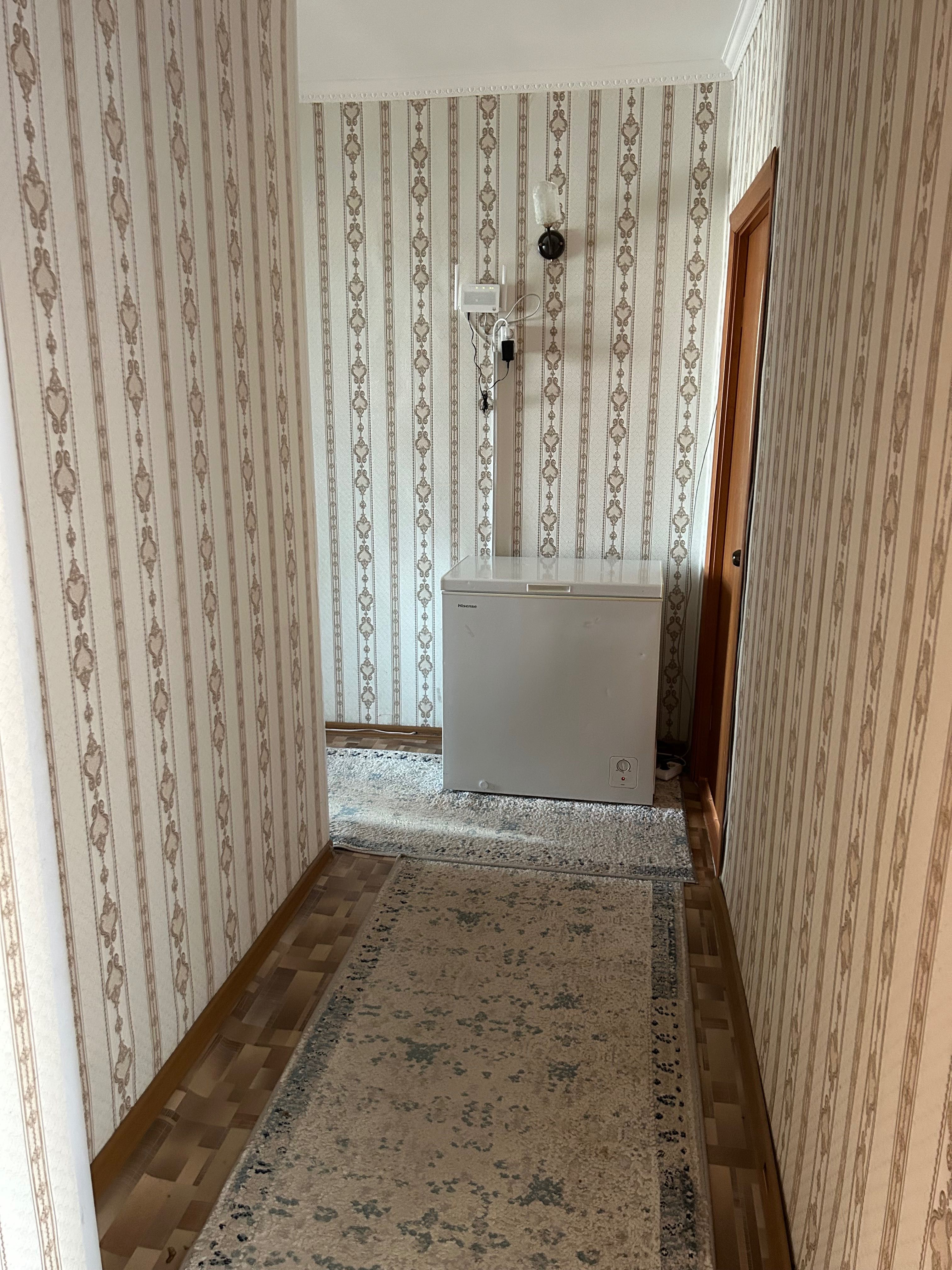 Продам в связи с переездом 4-х комнатную квартиру