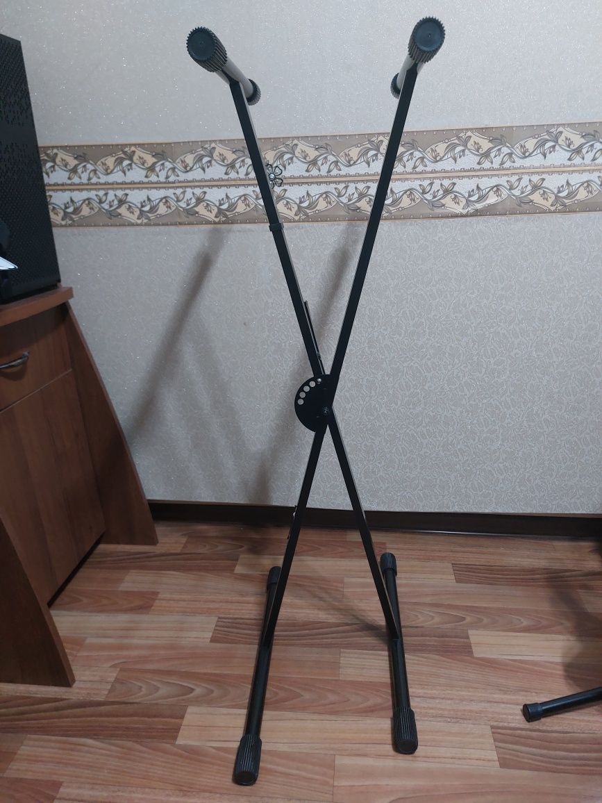 Стойка для Клавишных/Синтезатора/MIDI-Клавиатуры