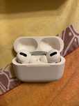беспроводные наушники airpods