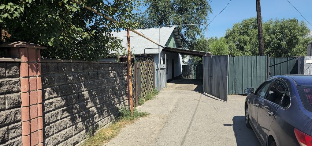 Дом продаётся, очень тихий район