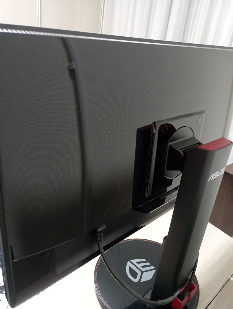Игровой монитор ASUS VG248QE — 24 дюйма