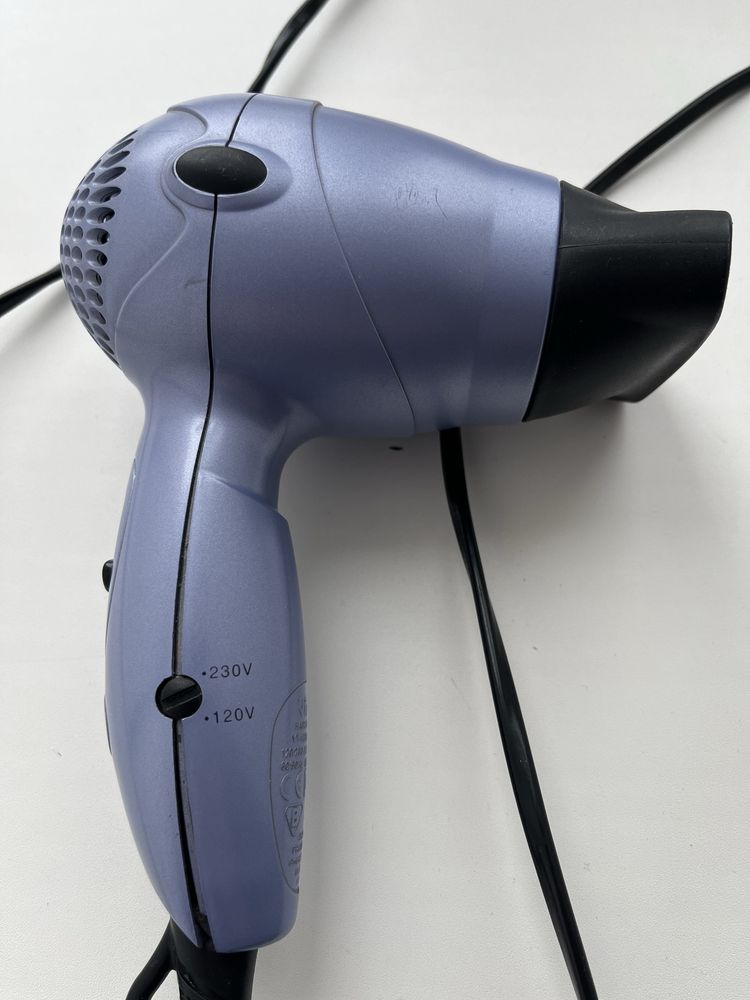 Фен Vitek 1200W