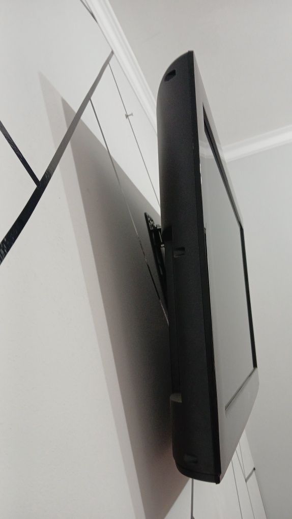 Продам телевизор LG без Wi-Fi