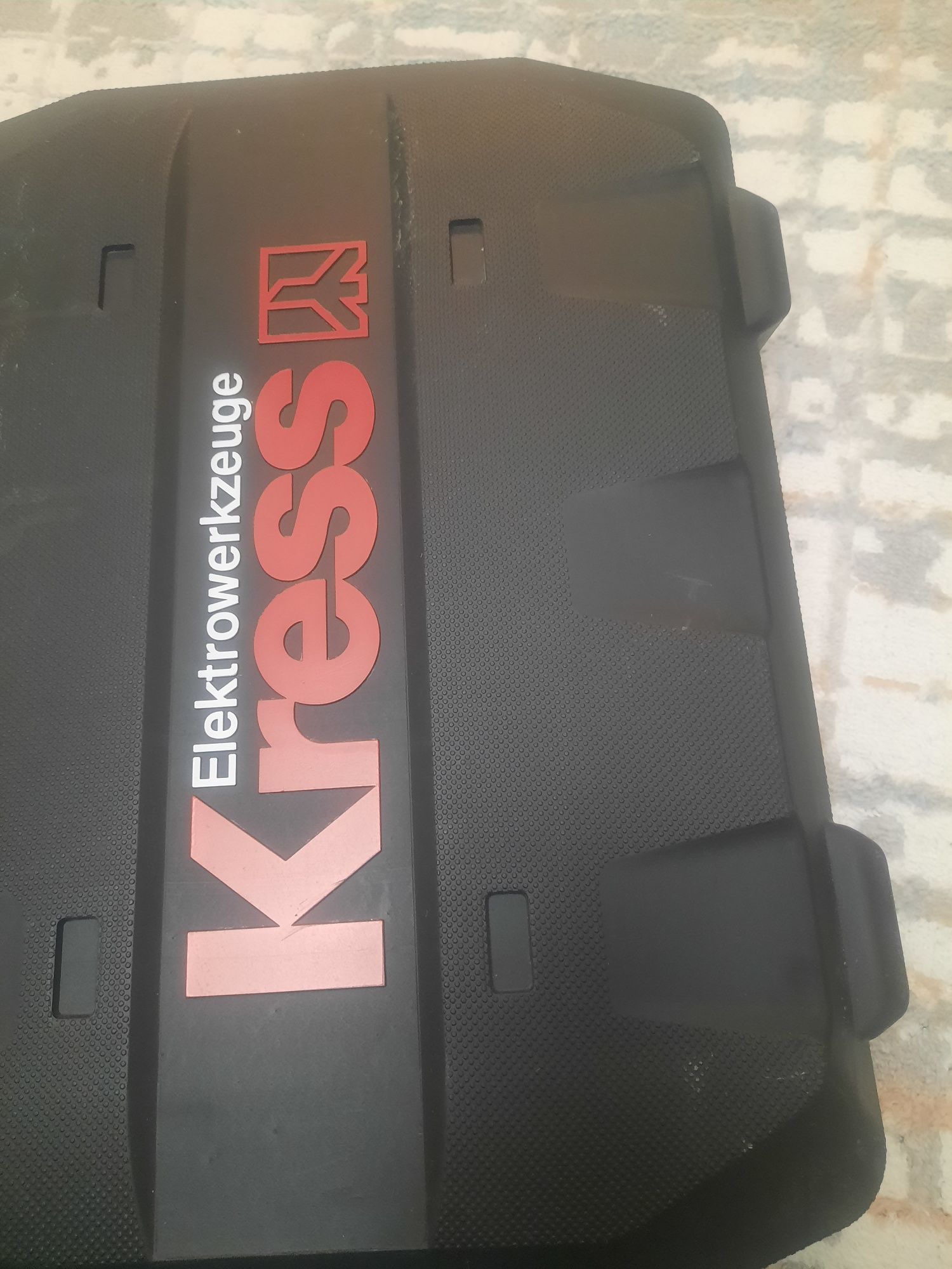 Аккумуляторная болгарка KRESS