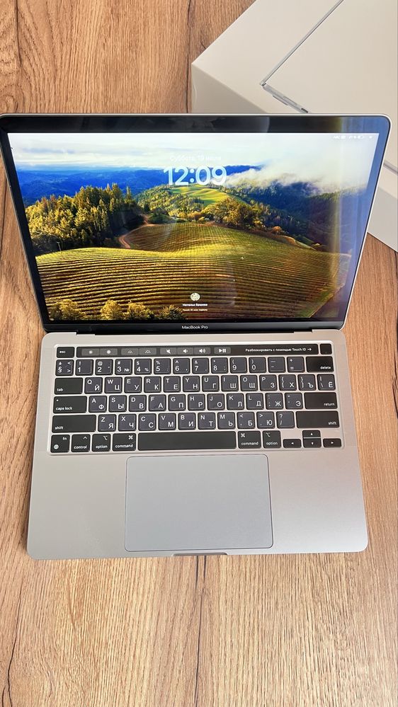 Ноубук Macbook pro 13 дюймов