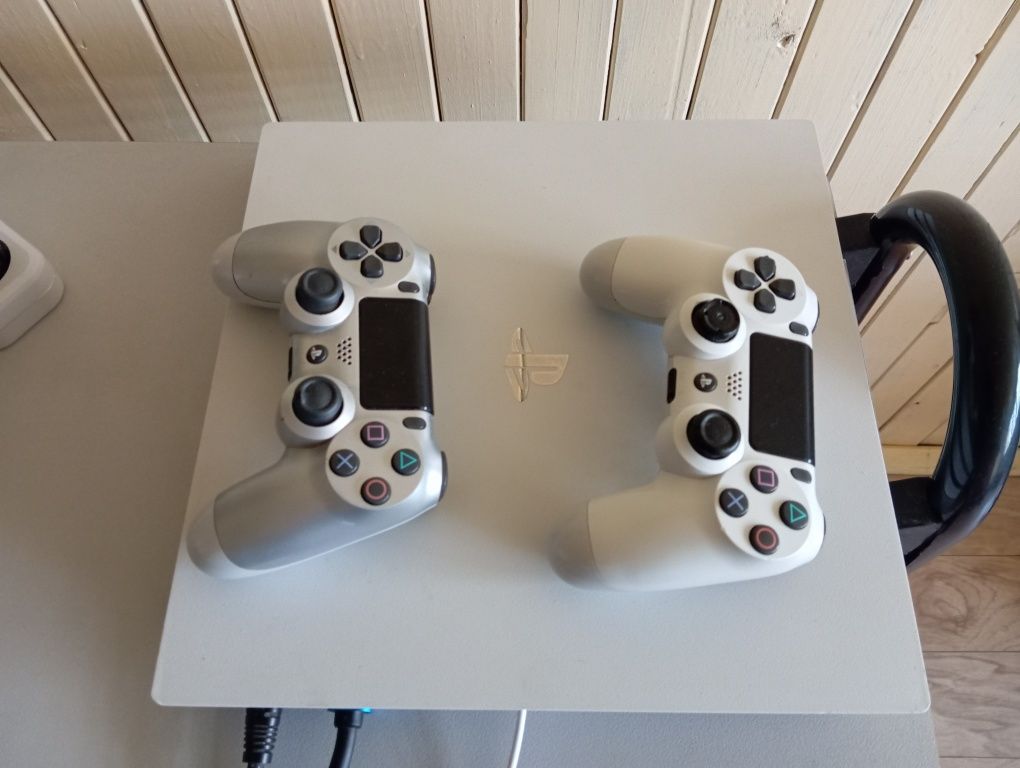 Sony PlayStation 4 pro  PlayStation 4 Ps4