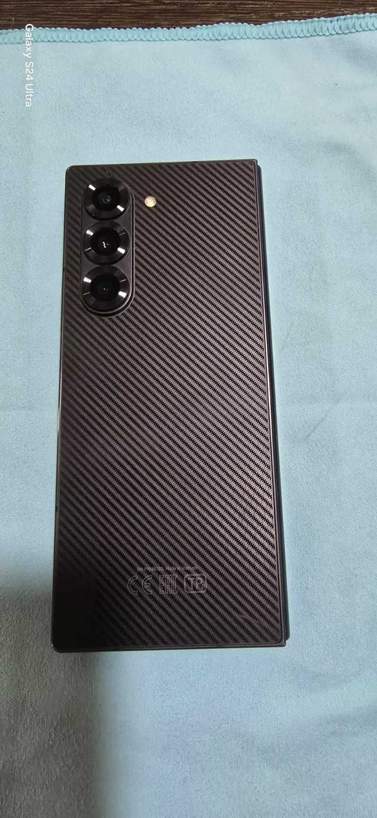 Продам Samsung Z Fold 6,  12/256.  Черный карбон