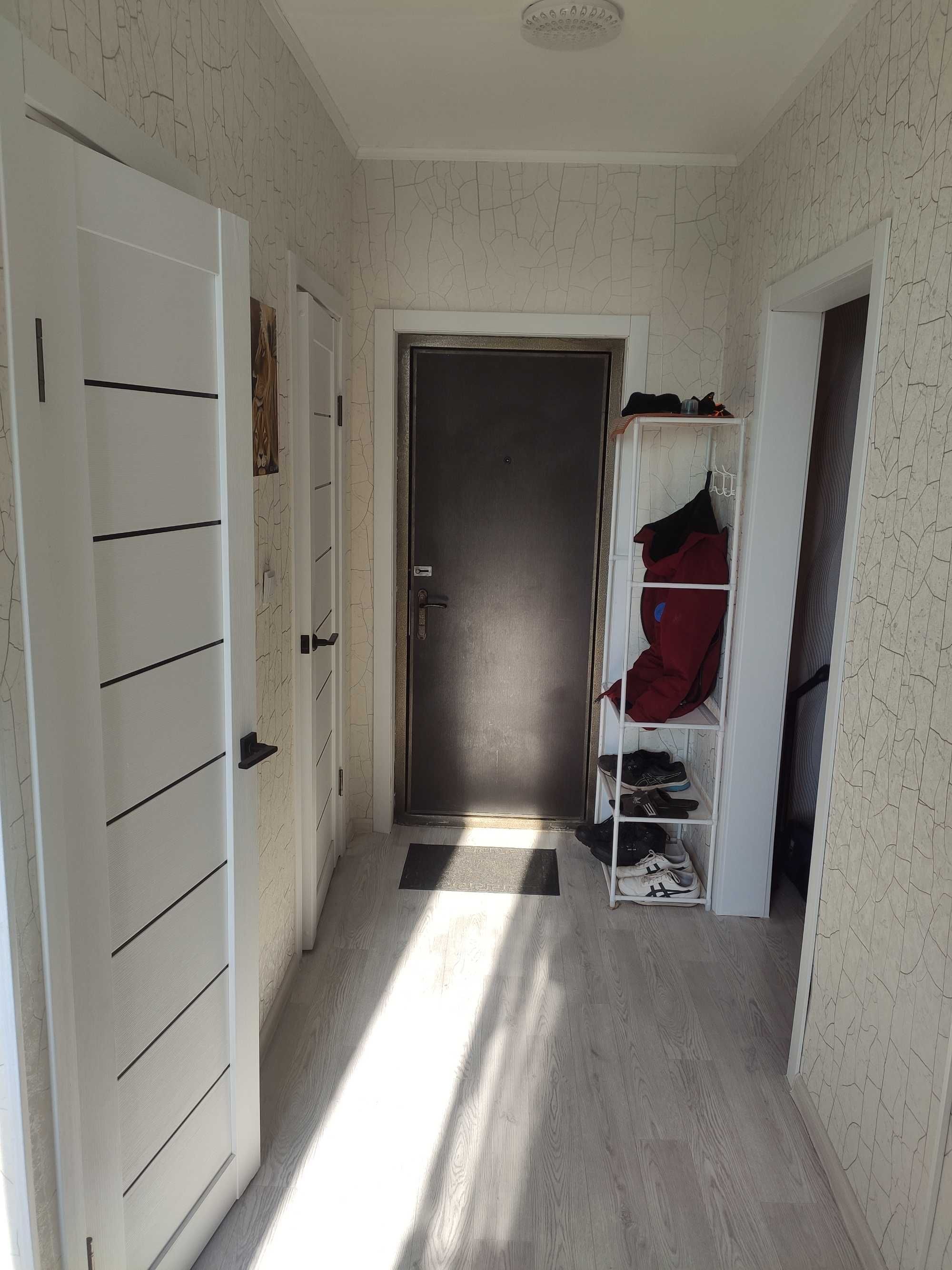 Г. Аксай 5 мкр. 18 дом - продажа 1 ком. кв