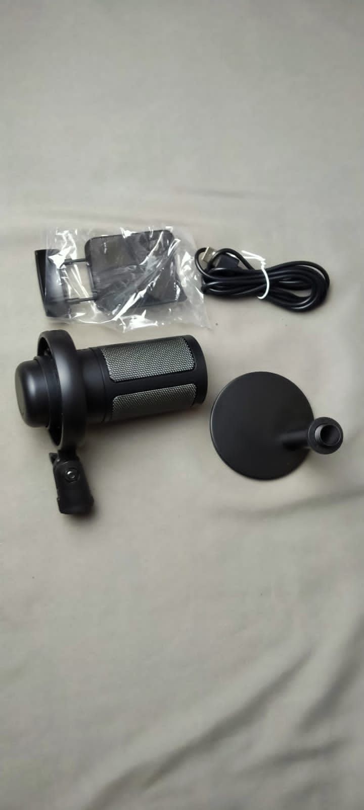 Микрофон для подкaстов rgb подсветка