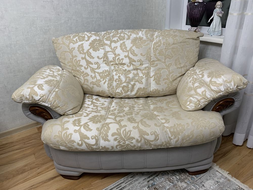 Продам мягкую мебель - 3цу