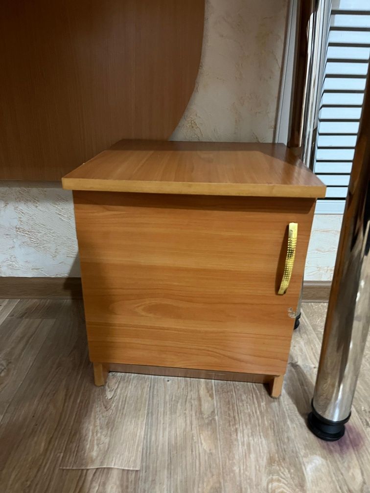 Продам компьютерный шкаф