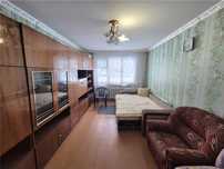 Продам 2 комнатную квартиру 7 микрорайон