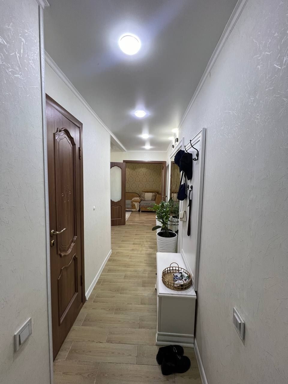 Продаётся 3х комнатная перепланированная в 2х комнатную ул. Гурбы 99