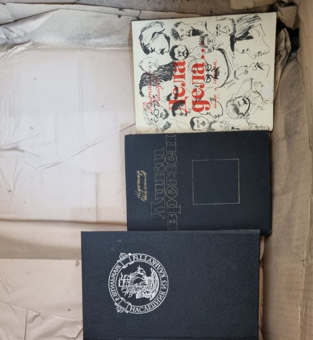 Книги новые и б/у по 300 тг