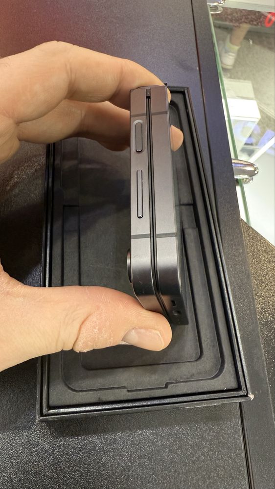 Samsung Z Flip 6 512GB Carbon