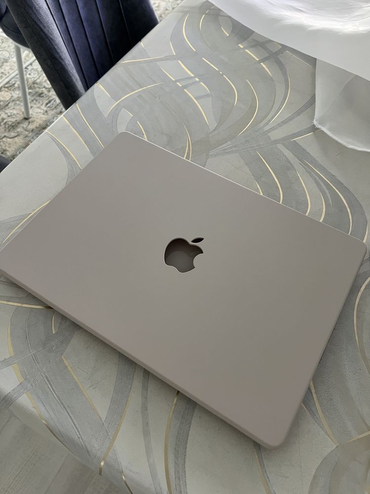 Защитный чехол Macbook pro 14
