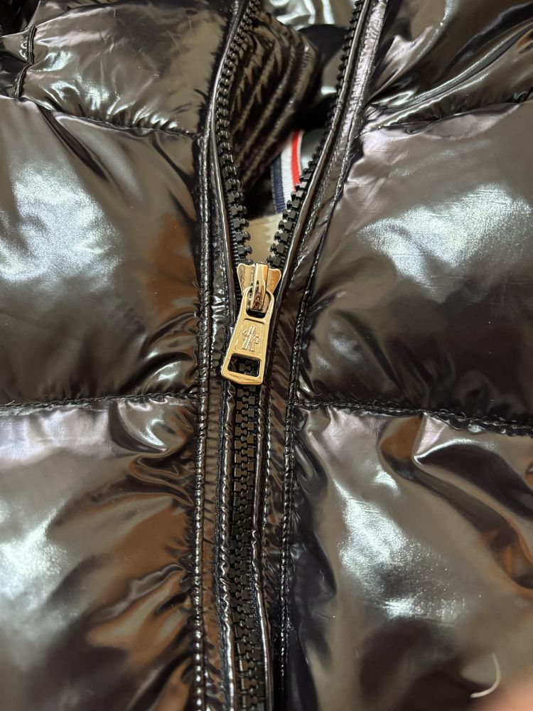 Moncler жилетка