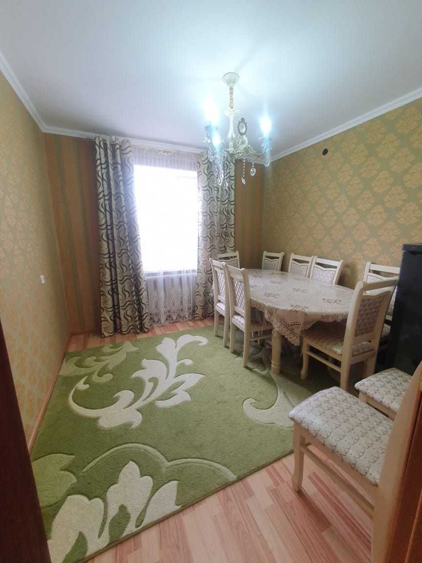 Продаётся 3 ком квартира 6 мкр Кунаева