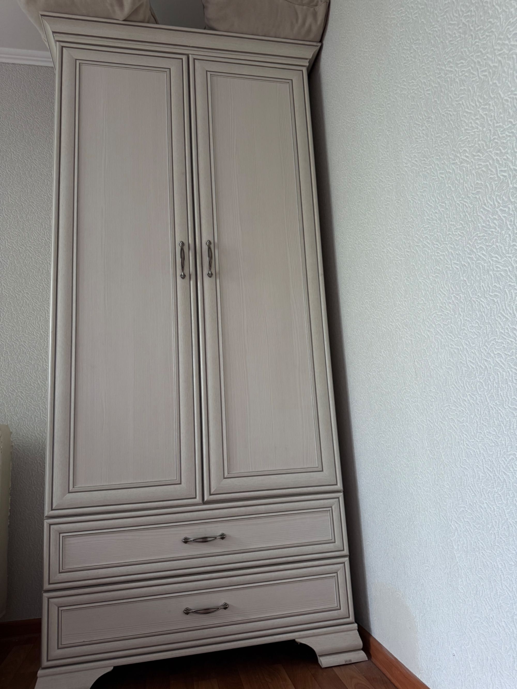 Продам шкаф для одежды Tiffany Woodline Anrex