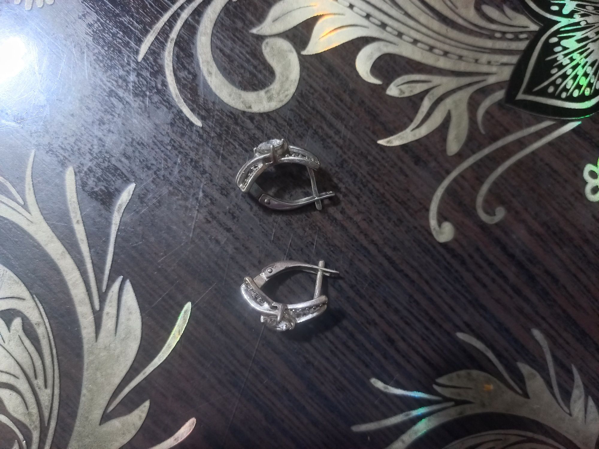 Серёжки серебро 925 проба новые костыли в хорошем состоянии