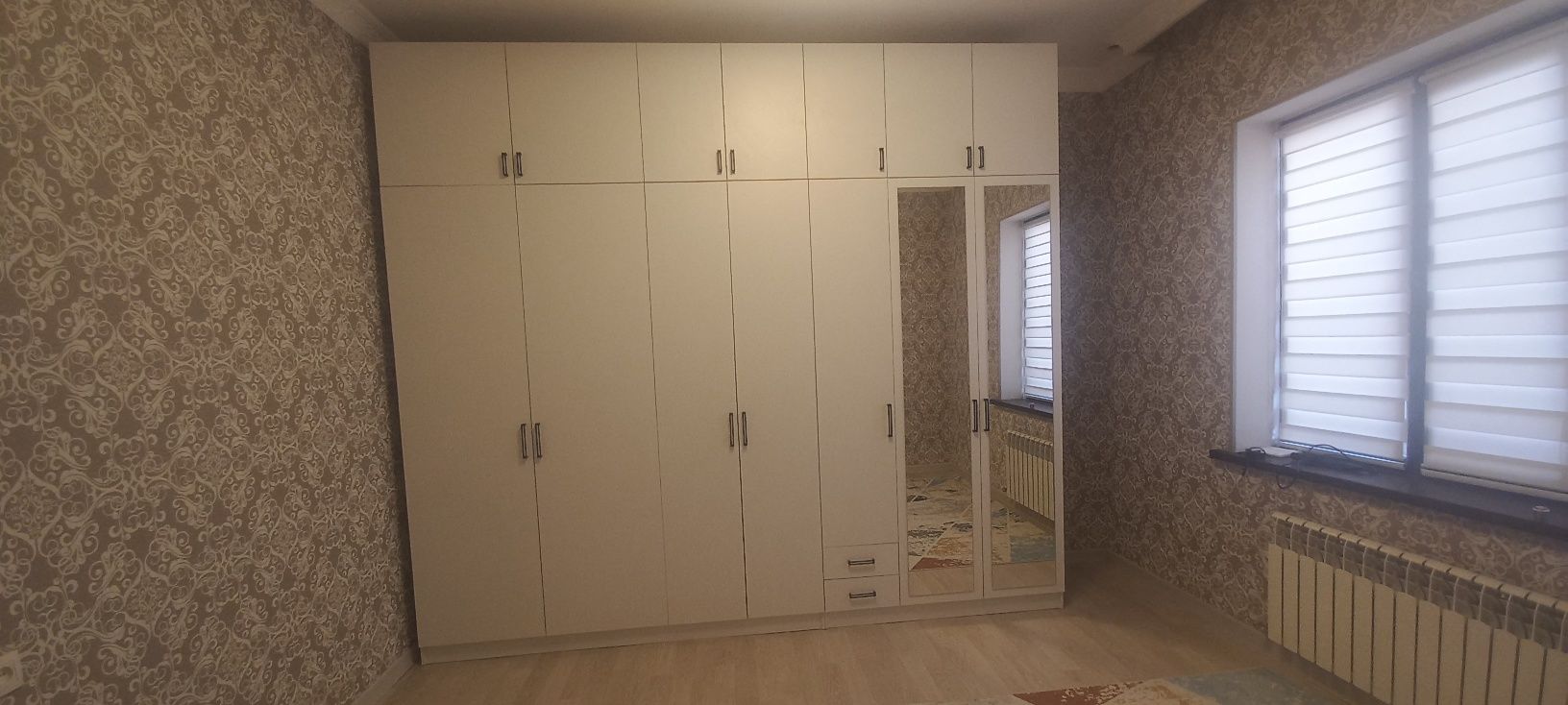 Продам шкаф в отличном состоянии новый