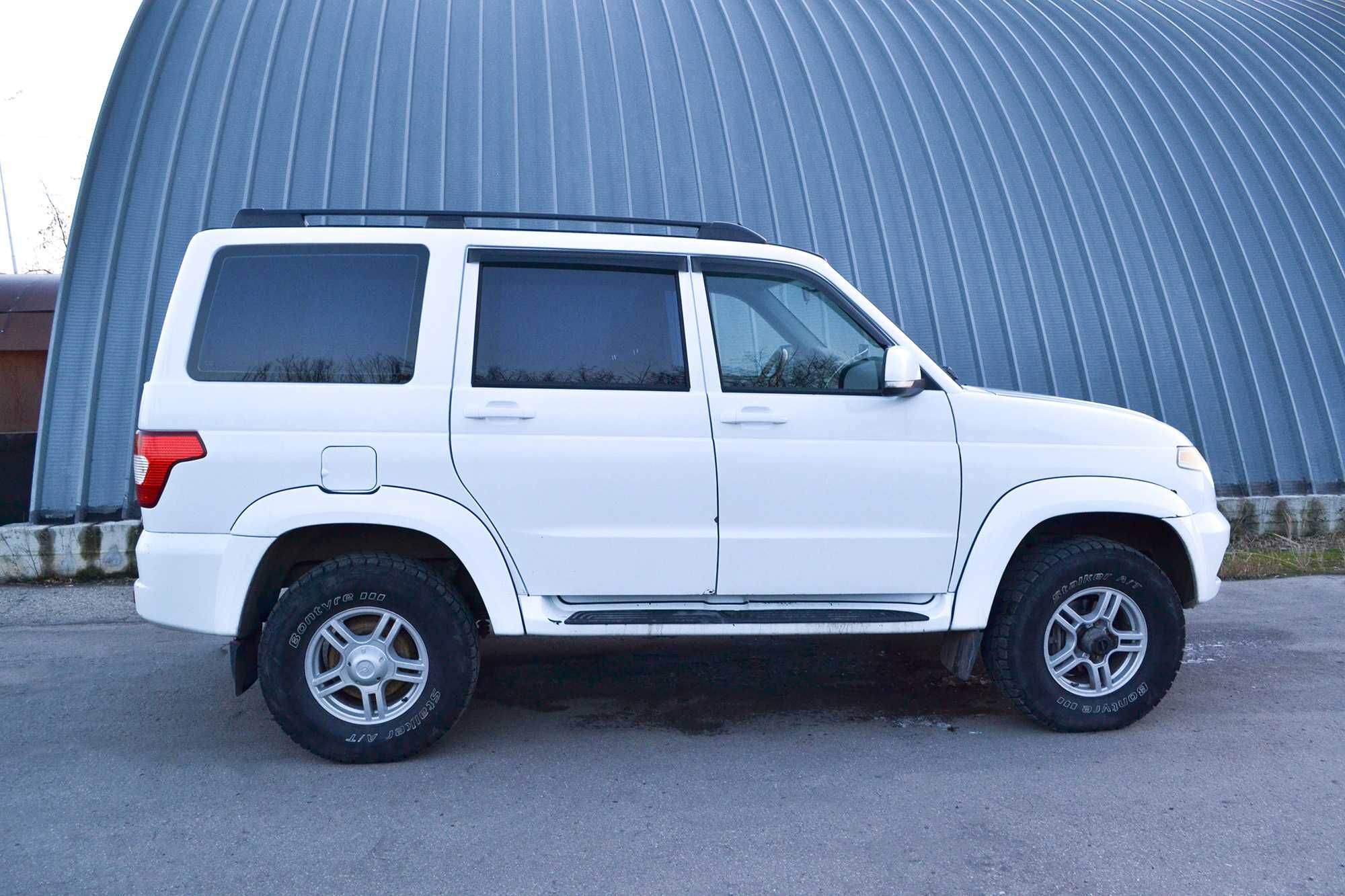 Рейлинги для UAZ Patriot от 2005 г.в. (черные или серебристые)