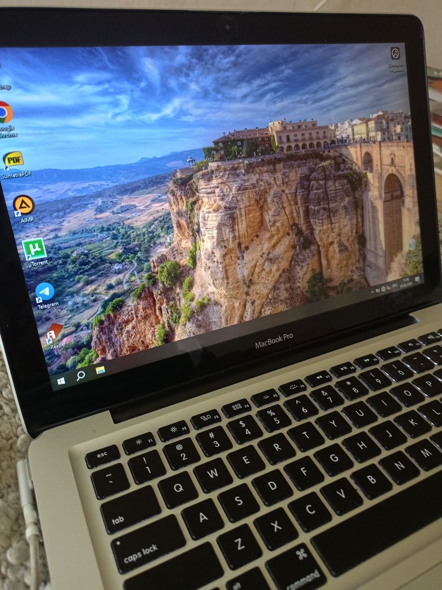 Продаю ноутбук - Mac book pro