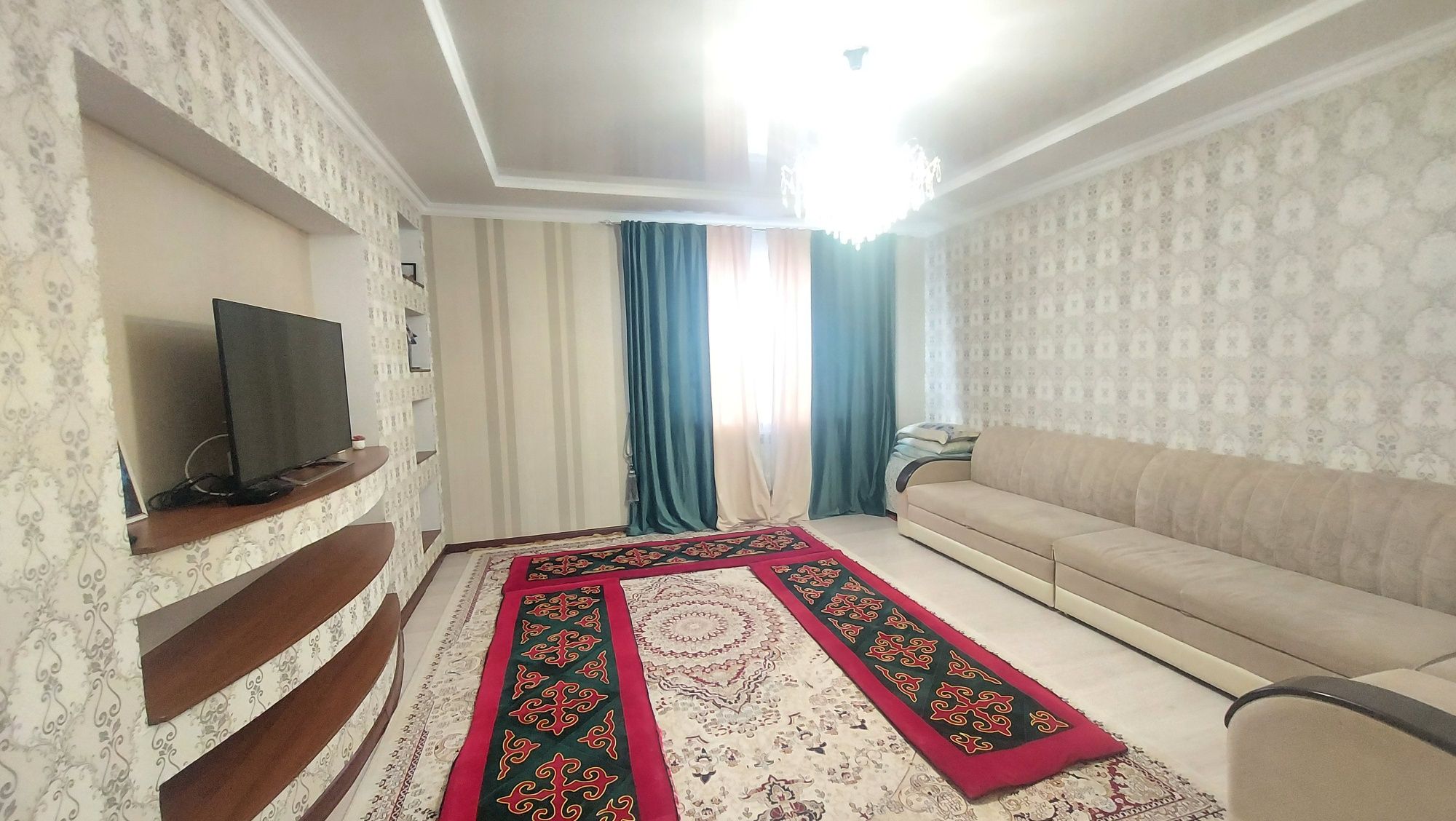 Продам двух этажный коттедж
