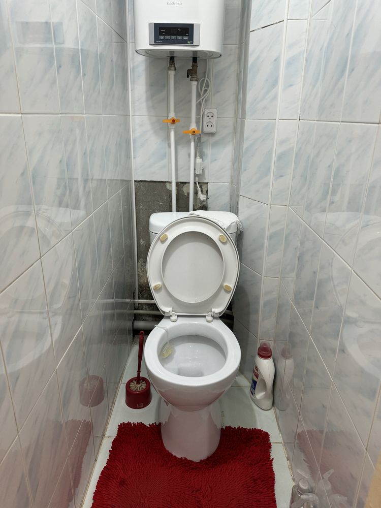Продам 2-комнатную квартиру в центре
