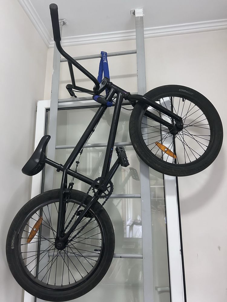 Трюковой велосипед BMX