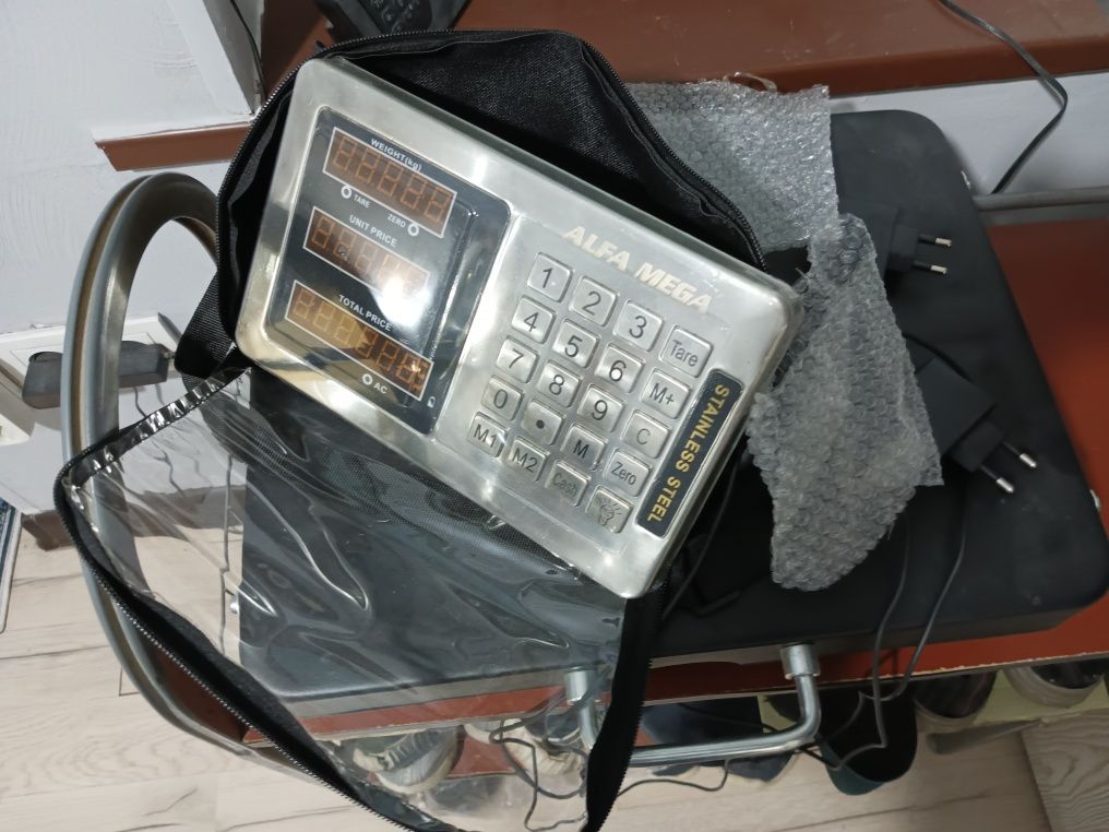 Продам весыи электронный.