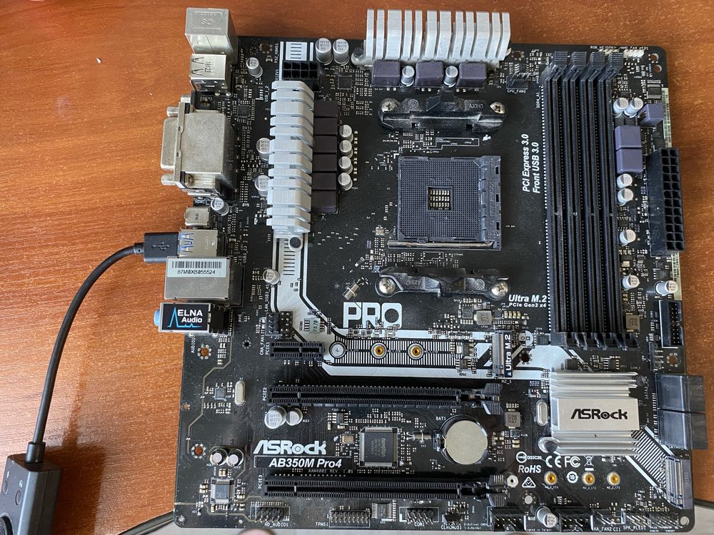 Продам маиеринску АМ4 ab350m pro4 asrock