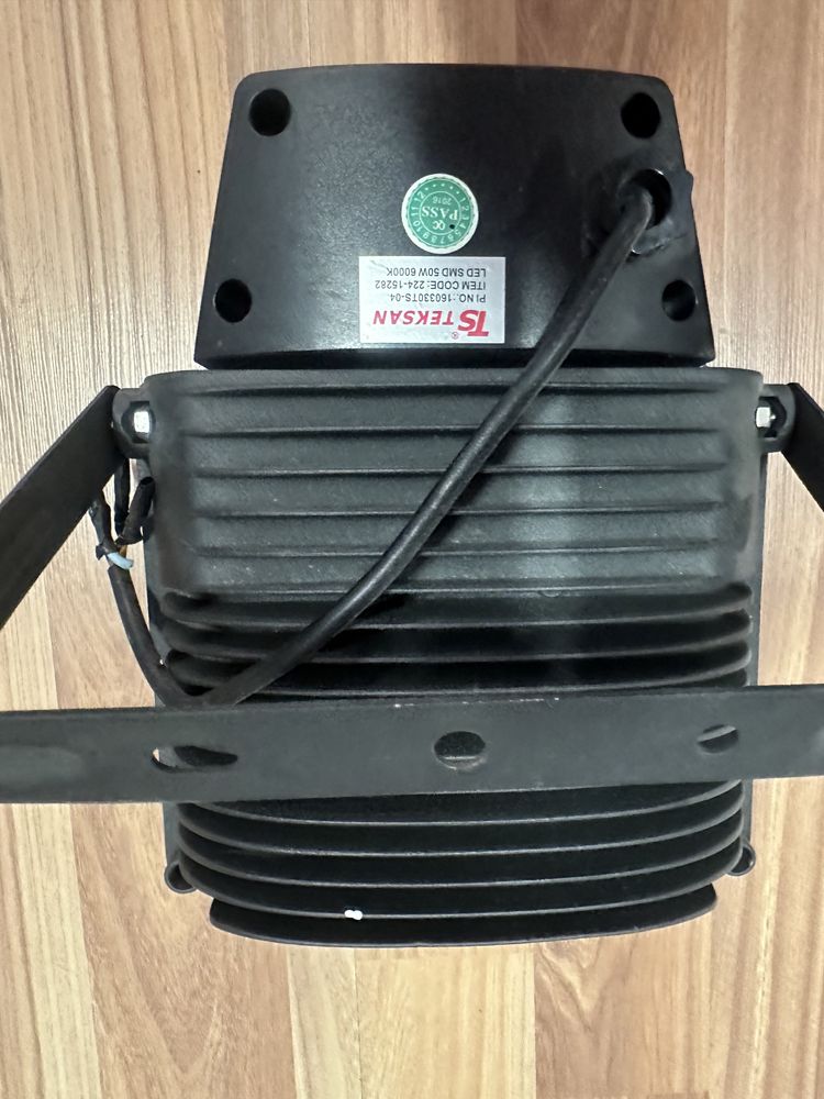 Светодиодный прожектор Teksan 220W