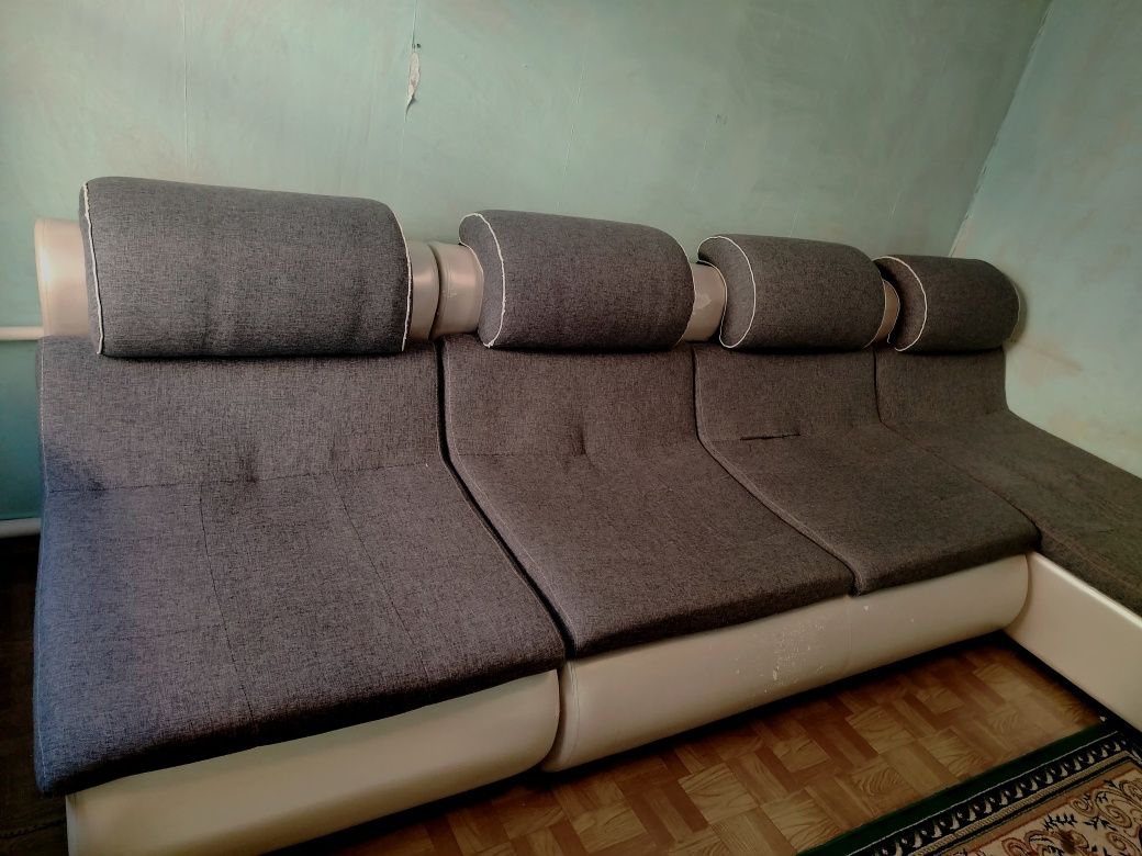Диван сатылады. продается диван