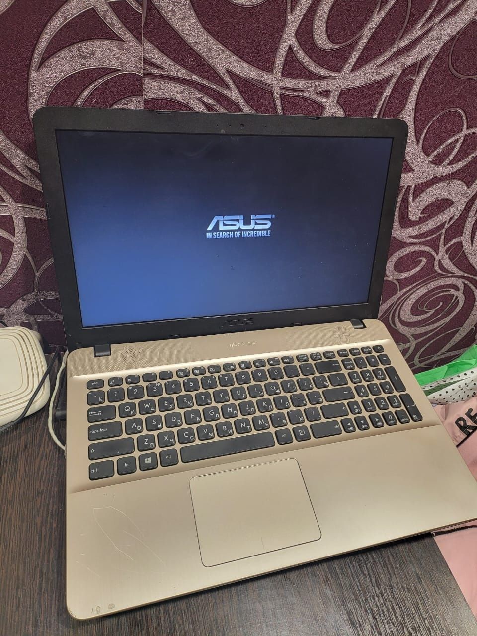 Продам офисный ноутбук Asus