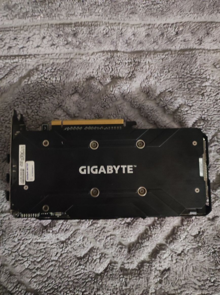 Видеокарта GIGABYTE AMD RX 480 8 GB.