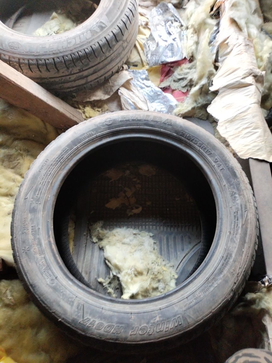 215/55 R 17 Резина 4 штук продам
