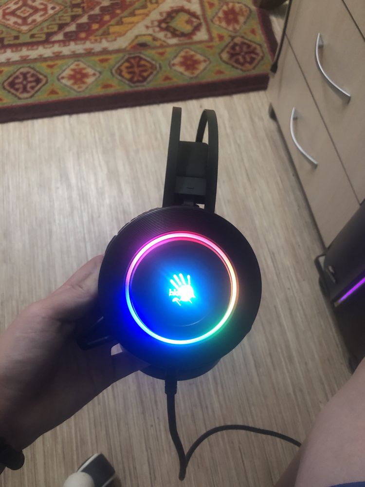 продам игровые наушники