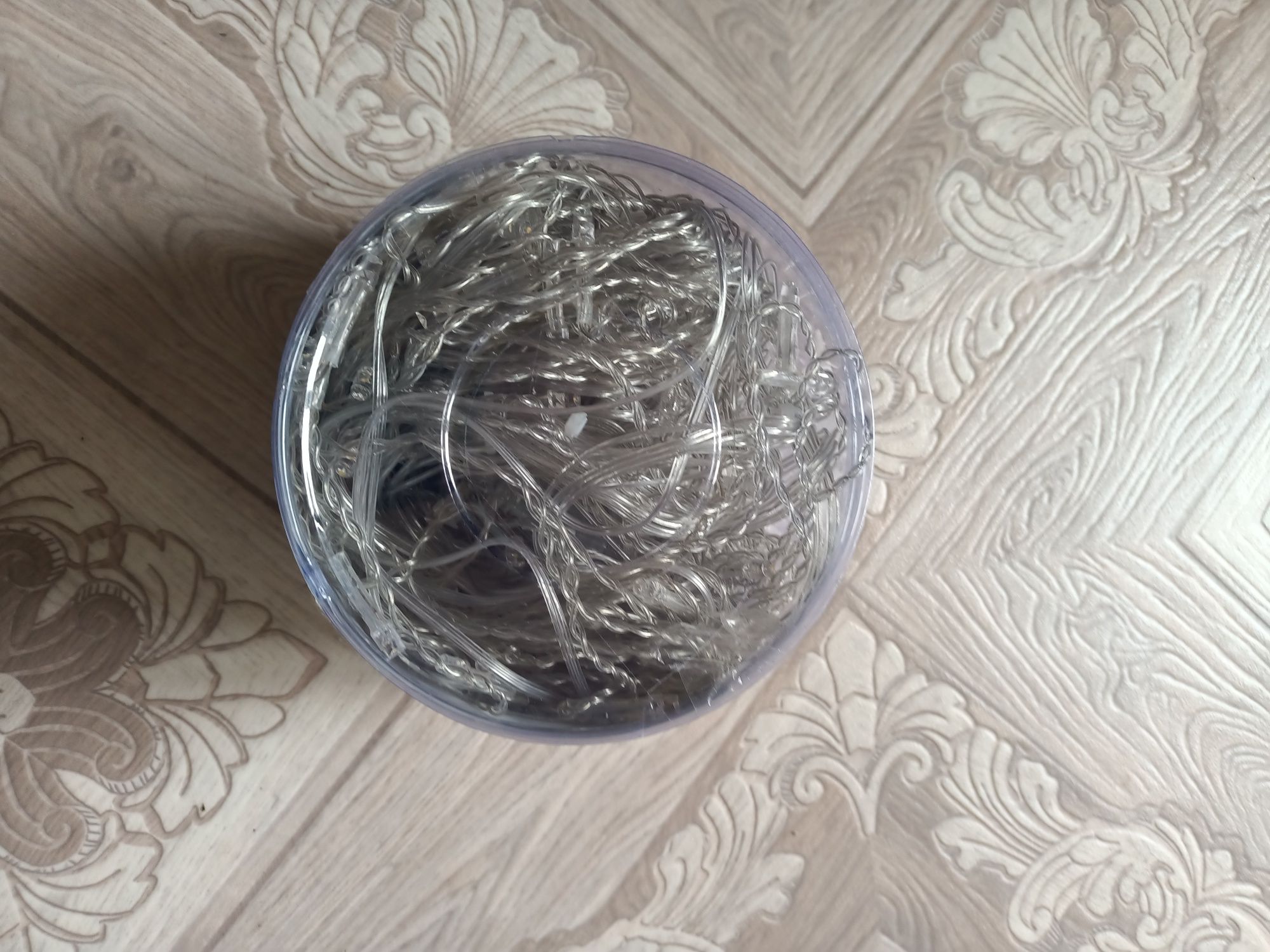 Продам гирлянду-штору новогоднюю
