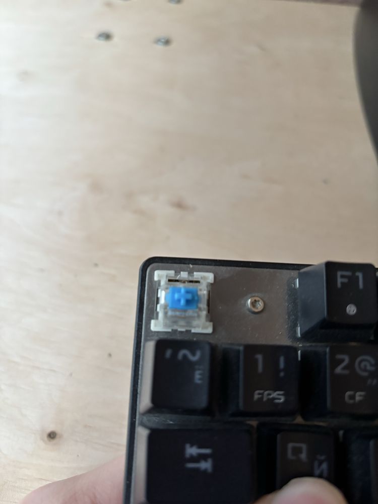 Продаю клавиатуру Motospeed CK104