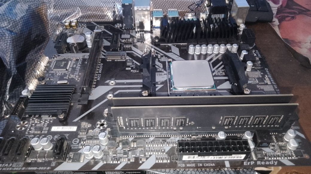 Продам  комплект Ryzen 5600x +32Gb RAM +Материнка B450s2h