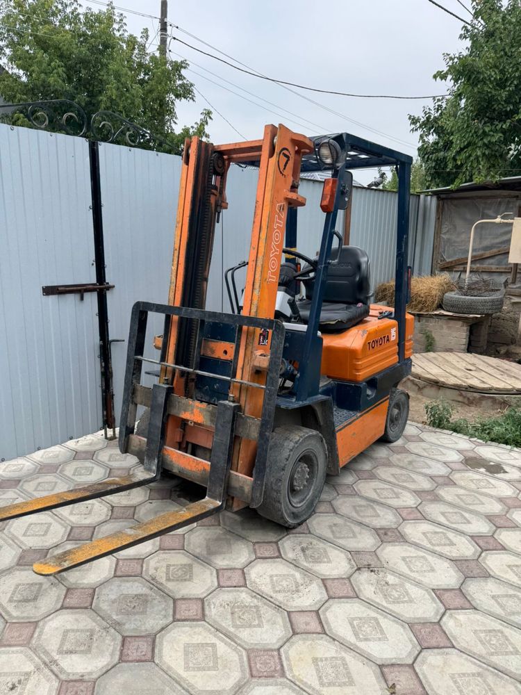 Продается вилочный погрузчик