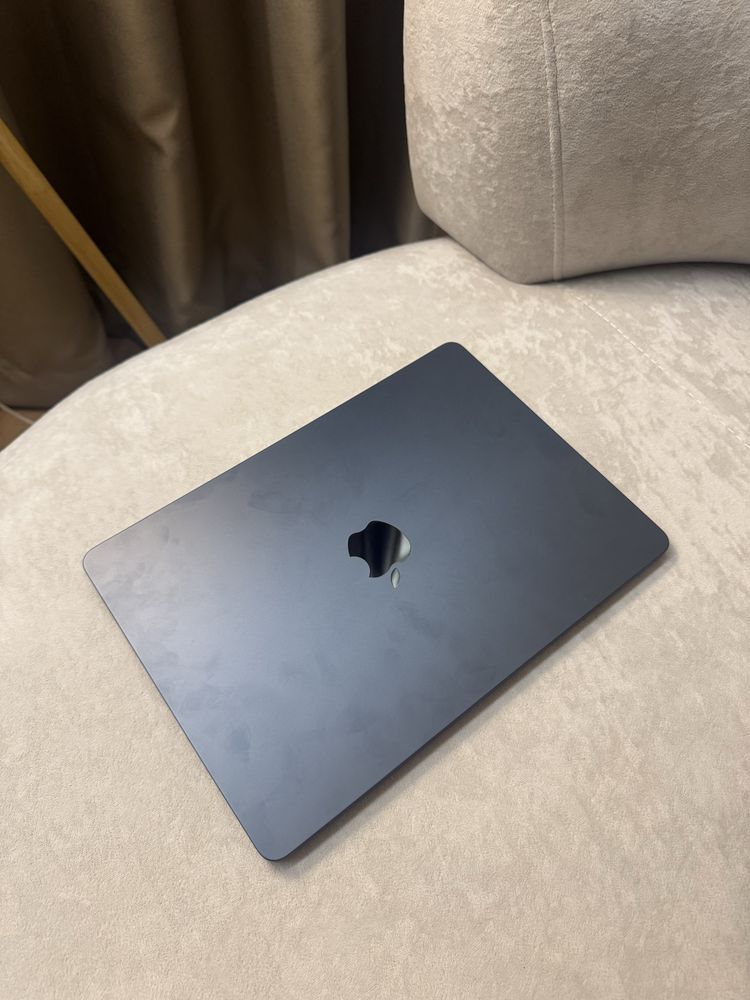 Macbook Air M3 2024