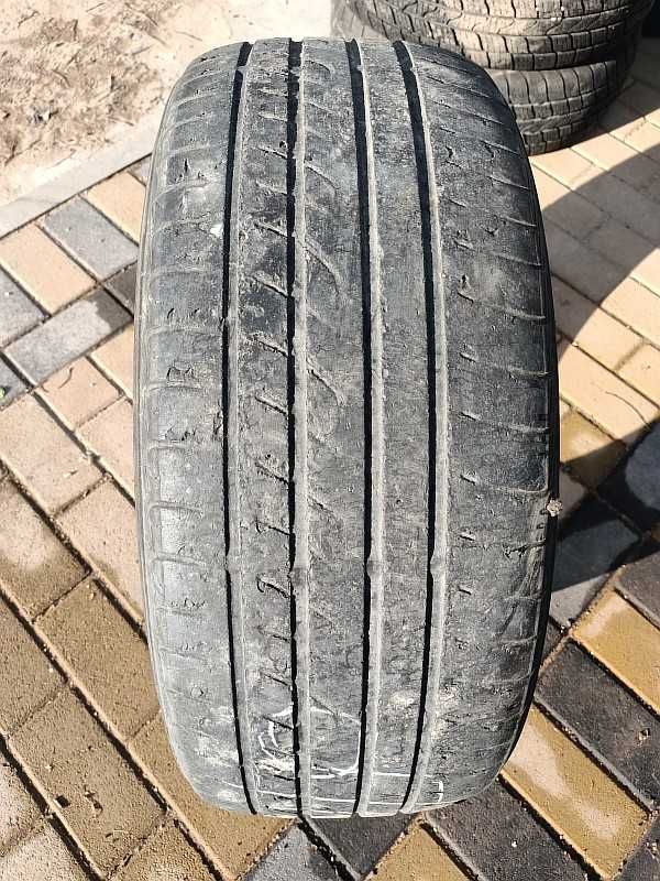 ОДНА шина 215/55 R17 - "Yokohama C.drive" (Филиппины), летняя.